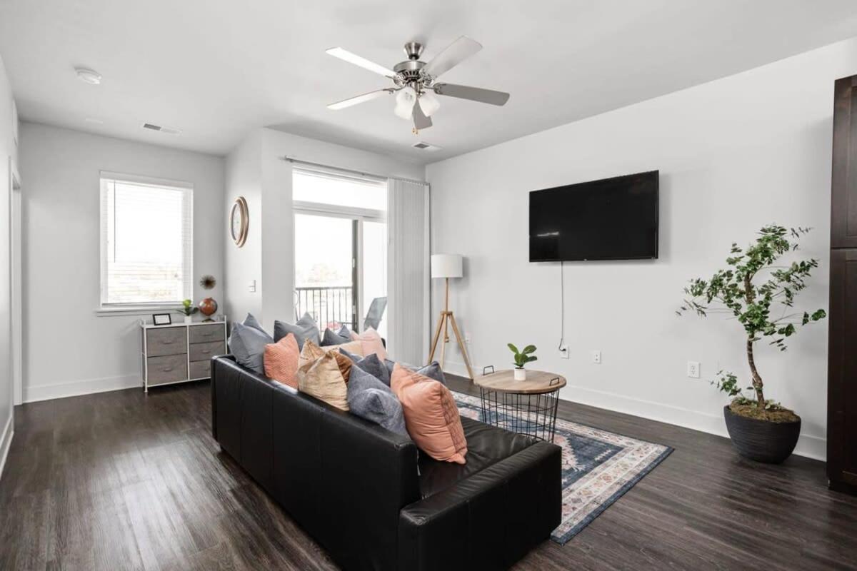 Cozysuites Spacious 2Br Next To Whole Foods Индианаполис Экстерьер фото